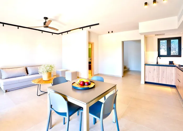 Selene 3 * Rhodes City