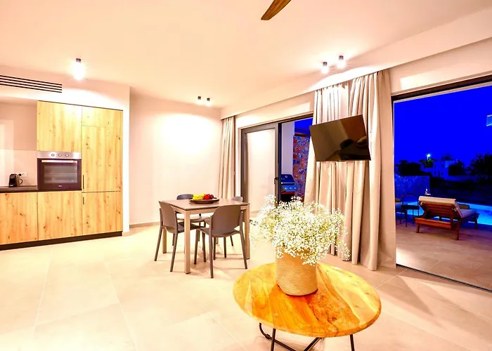 Selene 3 * Rhodes City