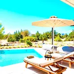 Selene 3 فيلة Rhodes City